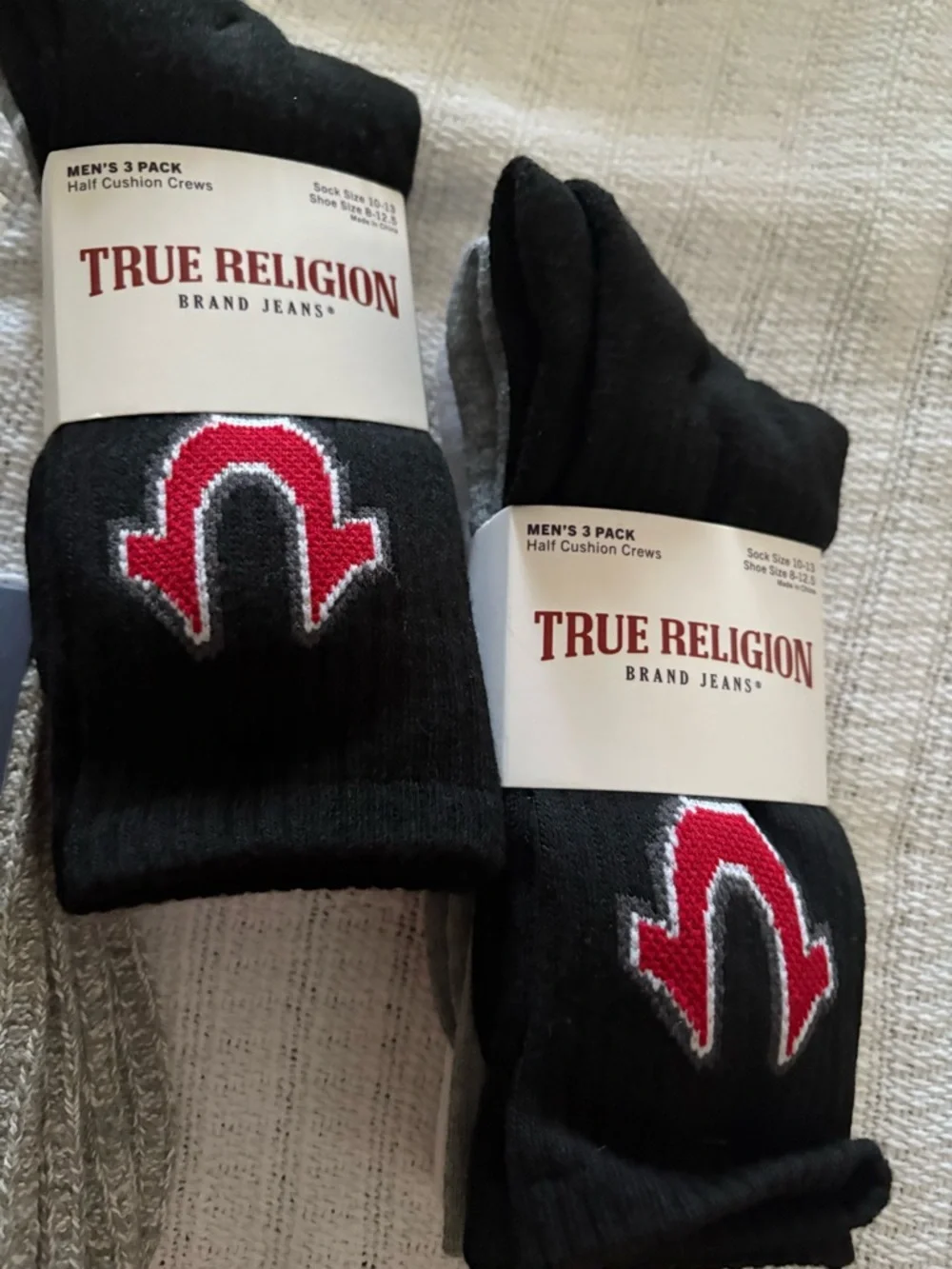 NEW- Men’s  10 Pr. True Religion Socks  Men's Crew Gray, Black, White, Burgundy